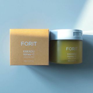 [포잇] 카카두허니씨 미백 톤업패드 190ml 60매 *1개 — 5점을 준 리뷰어가 2023년 1월 올린 사용 사진
