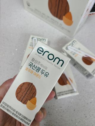이롬 erom 황성주박사의 국산콩 두유 호두와 아몬드 — 5점을 준 리뷰어가 2020년 12월 올린 사용 사진