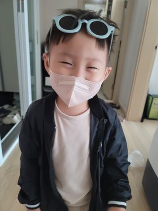 애니가드키즈 라이트 소형 5컬러 각 10매입 [크리미베이지, 코튼핑크, 블루레이크, 페일로즈, 민트그린] — 5점을 준 리뷰어가 2022년 6월 올린 사용 사진