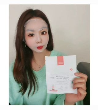 쿠피 피디알엔 연어 더마 페이셜 마스크 — 5점을 준 리뷰어가 2021년 11월 올린 사용 사진