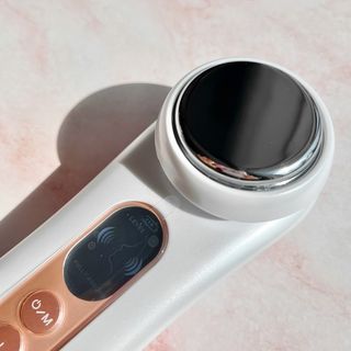 올인원 피부관리 이야 갈바닉 마사지기 — 4점을 준 리뷰어가 2023년 3월 올린 사용 사진