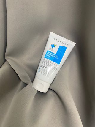 랑벨 수퍼내츄럴 아쿠아 수딩 크림 100ml — 5점을 준 리뷰어가 2022년 4월 올린 사용 사진