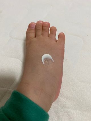 mom e 맘이 내추럴 베이비 케어 샴푸앤바스+로션 — 5점을 준 리뷰어가 2021년 1월 올린 사용 사진