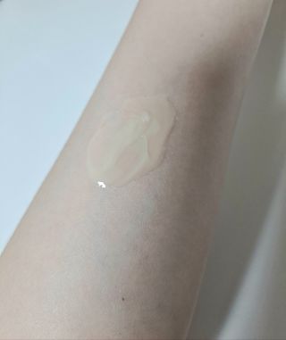 [NEW 탄력유턴 아이크림] AHC 유스 래스팅 리얼 아이크림 포 페이스 — 5점을 준 리뷰어가 2021년 3월 올린 사용 사진