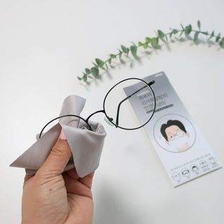 위케어 김서림방지 안경닦이 안티포그 극세사클리너 — 5점을 준 리뷰어가 2021년 2월 올린 사용 사진