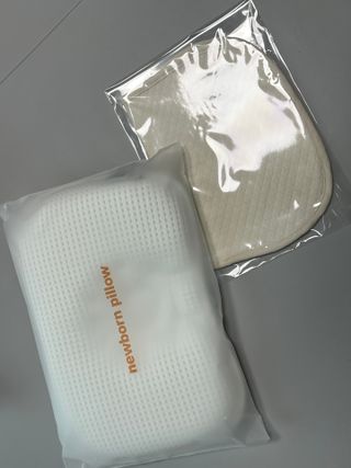 일상유희 newborn 뉴본필로우 아기두상관리베개 — 5점을 준 리뷰어가 2023년 1월 올린 사용 사진