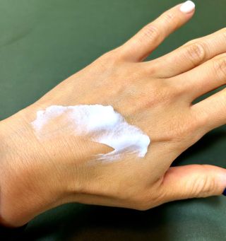 오투에니원 갈락토미세스 비타민 C 프리미엄 블랙스완 크림 50g — 5점을 준 리뷰어가 2023년 1월 올린 사용 사진