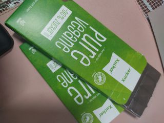 당류2g 자일리톨로 단맛을낸 슈카 퓨어비건 무설탕초콜릿 Xucker vegan 2개입 — 5점을 준 리뷰어가 2021년 4월 올린 사용 사진