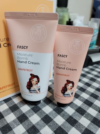 파시 FASCY 高保湿ハンドクリーム40ml+80ml セット — 4점을 준 리뷰어가 2021년 5월 올린 사용 사진