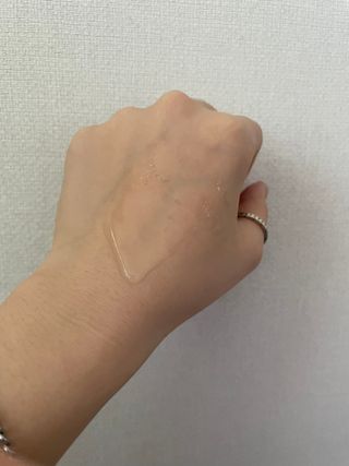 리더스코스메틱 리더스 퍼스트 샷 액티브 에센스 에이지 컨트롤 — 5점을 준 리뷰어가 2022년 2월 올린 사용 사진