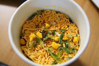 NISSIN 닛신 컵누들  4종 - 씨푸드오리지날, 씨푸드 스파이시, 씨푸드 커리, 씨푸드 XO소스 — 5점을 준 리뷰어가 2021년 12월 올린 사용 사진