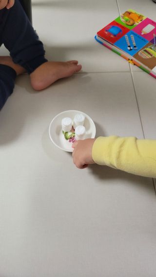 [올가드] 무방부제 대용량 코인티슈 500개입 + 휴대용케이스 1개 — 4.5점을 준 리뷰어가 2022년 12월 올린 사용 사진