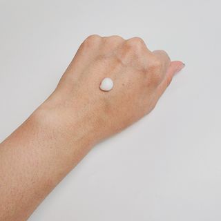 조아산코스메틱 승비 에센스 프리아포 오리엔탈 허브 크림 + 승비 에센스 프리아포 오리엔탈 허브 스킨 SET — 4점을 준 리뷰어가 2022년 5월 올린 사용 사진