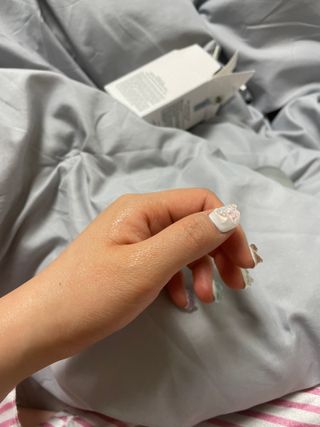 브에노 파리퀸 윌 페이스 오일 — 3.5점을 준 리뷰어가 2021년 6월 올린 사용 사진