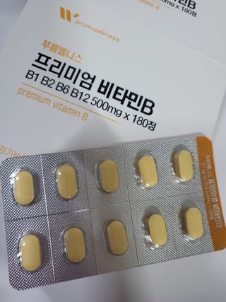 [푸름웰니스] 프리미엄 비타민B (500mgX180정) — 5점을 준 리뷰어가 2022년 4월 올린 사용 사진