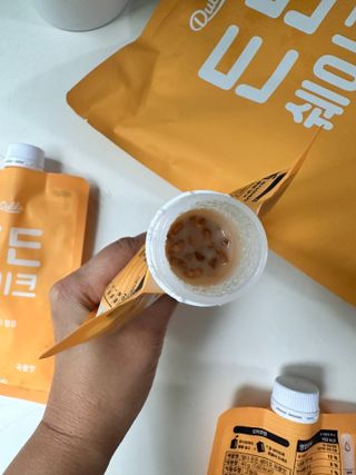 [덜다] 든든 식물성 단백질 쉐이크 40g X 7입 (곡물/딸기) — 5점을 준 리뷰어가 2023년 8월 올린 사용 사진