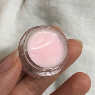 난나 살몬 스파이더 검버섯 미백 톤업 화이트닝 연어 앰플 크림 300ml 대용량 — 5점을 준 리뷰어가 2022년 8월 올린 사용 사진