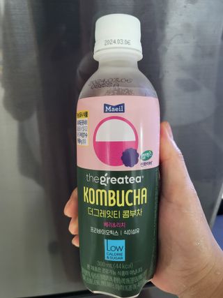 더그레잇티 콤부차 [매일유업] 더그레잇티 44kcal 콤부차 300ml *12개입 (오리지널 6개+베리리치 6개) — 5점을 준 리뷰어가 2023년 8월 올린 사용 사진