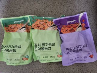 [푸딩팩토리] 요잇조잇 닭갈비 닭가슴살/김치 닭가슴살 곤약볶음밥 2종 (김치볶음밥 2개 닭갈비 볶음밥 1개) — 4점을 준 리뷰어가 2022년 8월 올린 사용 사진