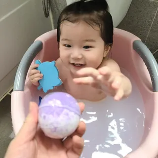 버블데이 배쓰밤 거품입욕제 버블바 6종 — 5점을 준 리뷰어가 2021년 8월 올린 사용 사진