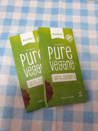 당류2g 자일리톨로 단맛을낸 슈카 퓨어비건 무설탕초콜릿 Xucker vegan 2개입 — 5점을 준 리뷰어가 2021년 4월 올린 사용 사진