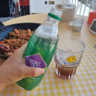 몽베스트 Montbest with Sparkling water Lime20병 — 5점을 준 리뷰어가 2021년 10월 올린 사용 사진