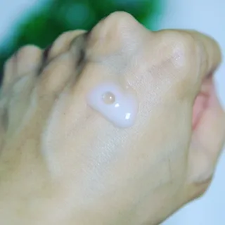 리더스코스메틱 리더스 카밍 바이오틱스 에센스 워터 — 5점을 준 리뷰어가 2021년 8월 올린 사용 사진