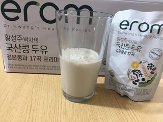 이롬 황성주 박사의 국산콩 두유 검은콩과 17곡 프리미엄 — 5점을 준 리뷰어가 2021년 5월 올린 사용 사진