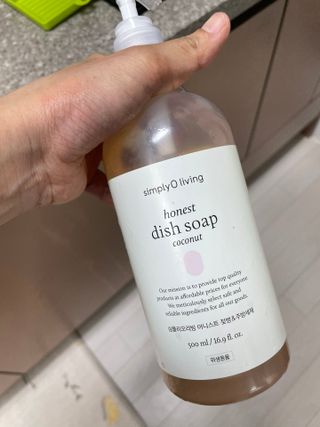 심플리오리빙 어니스트 주방세제 본품 500ml + 리필 900ml (코코넛향) — 5점을 준 리뷰어가 2022년 6월 올린 사용 사진