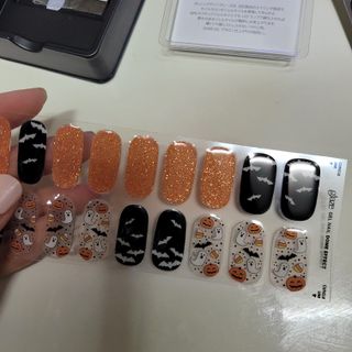 데싱디바 글레이즈 할로윈 네일_5종 중 택1 — 5점을 준 리뷰어가 2021년 10월 올린 사용 사진