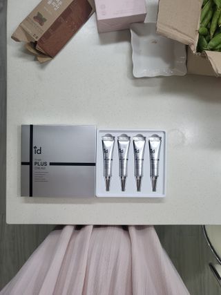 아이디플라코스메틱 아이디 브이로직 플러스 크림 15ml X 4EA — 5점을 준 리뷰어가 2022년 5월 올린 사용 사진