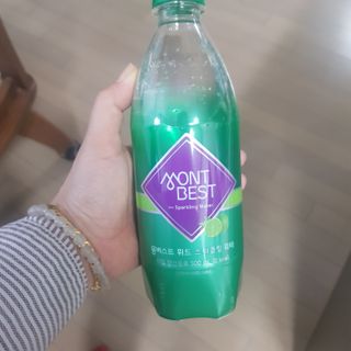 몽베스트 Montbest with Sparkling water Lime20병 — 5점을 준 리뷰어가 2021년 11월 올린 사용 사진