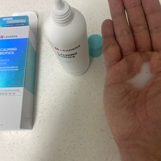 리더스코스메틱 리더스 카밍 바이오틱스 에센스 워터 — 5점을 준 리뷰어가 2022년 5월 올린 사용 사진