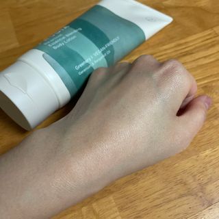 [후르디아] 올리브영 저자극 비건바디로션 — 5점을 준 리뷰어가 2023년 3월 올린 사용 사진
