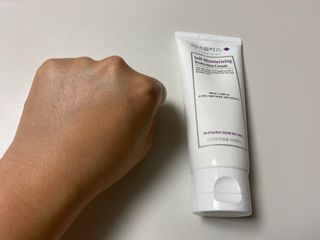 셀프 모이스처라이징 프로텍션 크림 셀프 모이스처라이징 프로텍션크림 — 5점을 준 리뷰어가 2022년 4월 올린 사용 사진