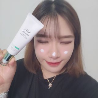 [AHC] 세이프온 에센스 선크림 올리브영 스페셜 증정 기획세트 — 5점을 준 리뷰어가 2022년 6월 올린 사용 사진