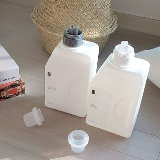 [생활공작소] 섬유유연제 + 세탁세제 1.5L 릴리향 — 5점을 준 리뷰어가 2021년 2월 올린 사용 사진