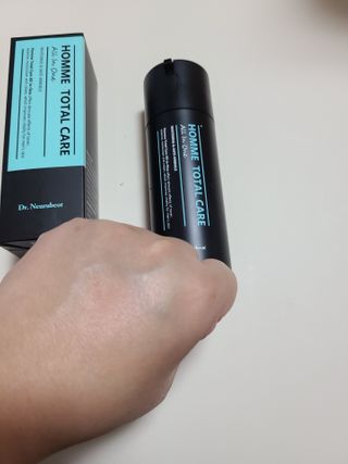 Dr.느루벗 느루벗 옴므 토탈 케어 올인원 118ml 남자 남성 스킨 로션 에센스 크림 화장품 — 5점을 준 리뷰어가 2021년 2월 올린 사용 사진