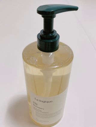 라로지크 X4 스케일링 퍼퓸 샴푸 1,000mℓ — 5점을 준 리뷰어가 2021년 12월 올린 사용 사진