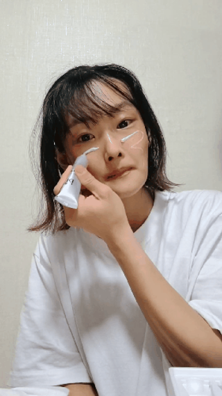 아이디플라코스메틱 아이디 브이로직 플러스 크림 15ml X 4EA — 5점을 준 리뷰어가 2022년 5월 올린 사용 사진