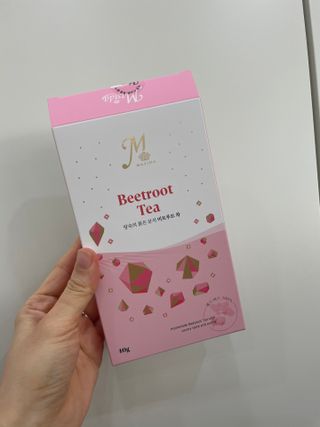 마시다 매혹적인 붉은 빛이 입안 가득히, 비트루트차 — 5점을 준 리뷰어가 2021년 5월 올린 사용 사진