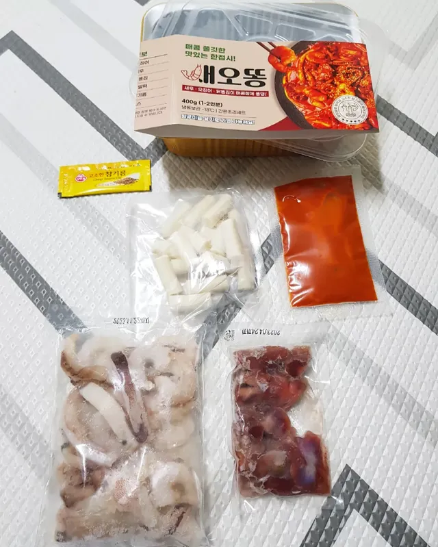 새오똥400g 새우,오징어,똥집 볶음요리 소스,밀떡, 참기름 포함 리뷰 사진