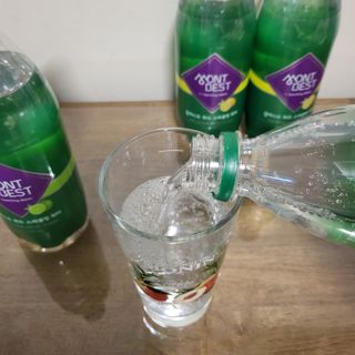 몽베스트 Montbest with Sparkling water Lime20병 — 5점을 준 리뷰어가 2021년 10월 올린 사용 사진