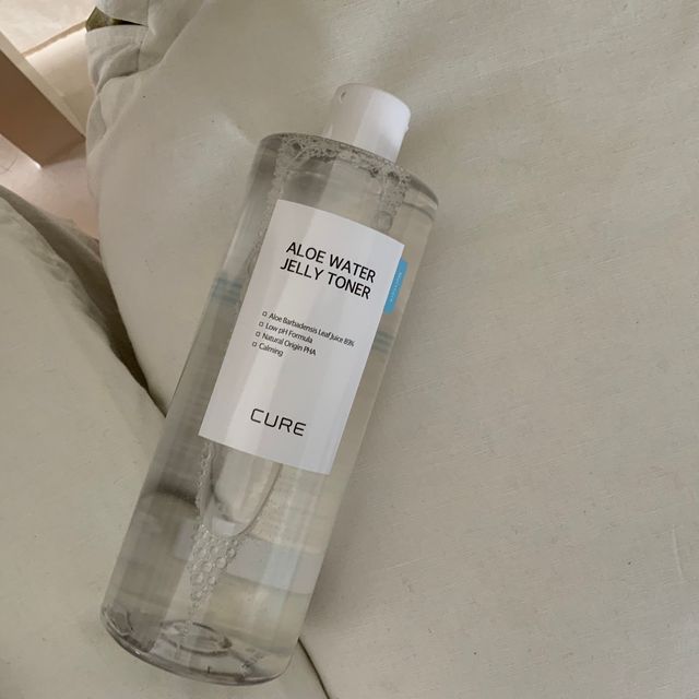 큐어 알로에 워터 젤리 토너 500ml 리뷰 사진