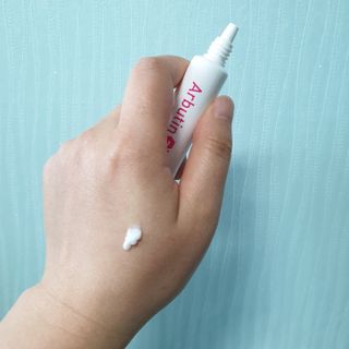 이엔코스 알부틴 알파 화이트닝크림 — 5점을 준 리뷰어가 2021년 4월 올린 사용 사진