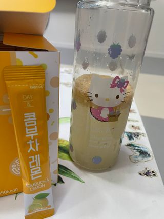 참앤들황토농원 7가지 맛! 탄산 톡톡! 스파클링! 데이앤 콤부차 7종 10포 1박스씩 ★총 7박스★ — 5점을 준 리뷰어가 2023년 3월 올린 사용 사진