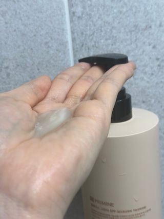 프리마인 더이상 뻣뻣하고 효과없는 탈모샴푸는 NO. 근본부터 케어하는 셀베이스 그린티샴푸(500ml) — 5점을 준 리뷰어가 2023년 2월 올린 사용 사진