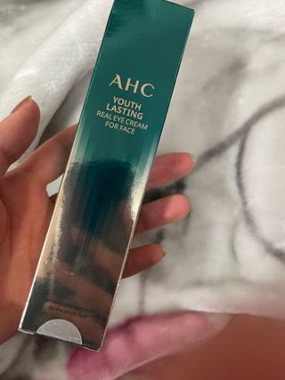 [NEW 탄력유턴 아이크림] AHC 유스 래스팅 리얼 아이크림 포 페이스 — 5점을 준 리뷰어가 2021년 1월 올린 사용 사진