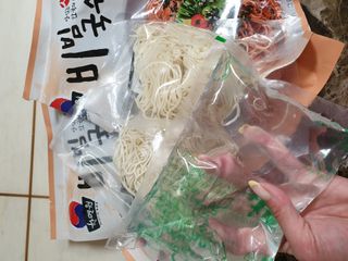 [한면원] 비빔국수 2인분 — 1점을 준 리뷰어가 2022년 8월 올린 사용 사진