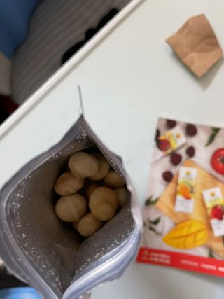 도이퉁 마카다미아 넛 90g  로얄 마카넛 오리지널 쏠트 허니 — 5점을 준 리뷰어가 2021년 3월 올린 사용 사진